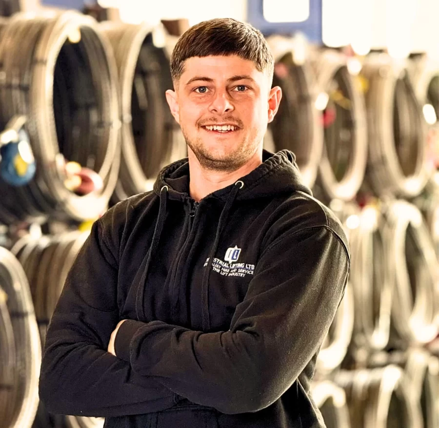 Warehouse-Manager-Industrial-Lifting